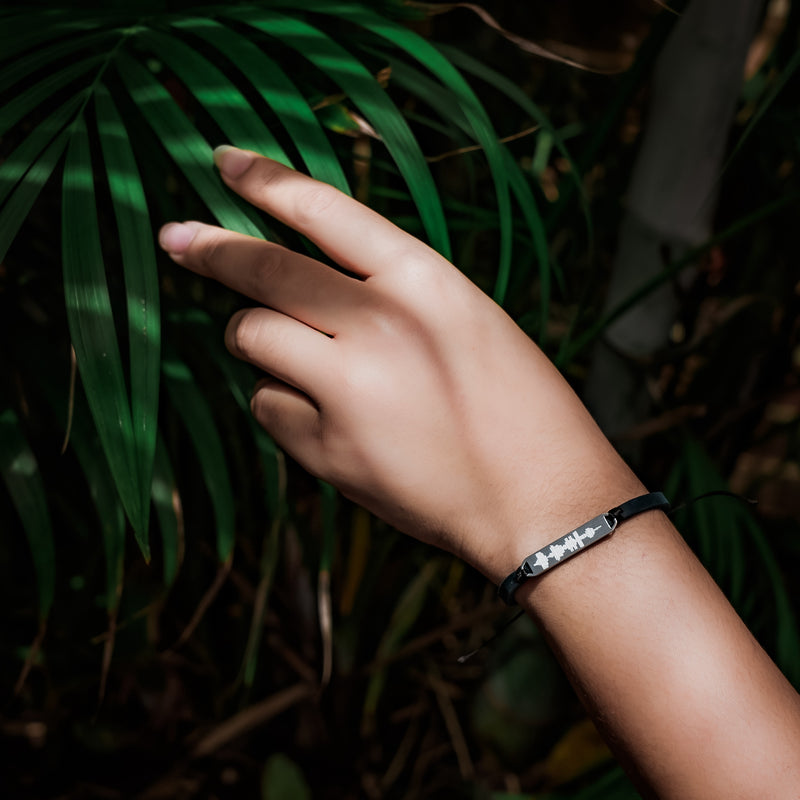 Light Triumphs Over Darkness Bracelet - Unisex